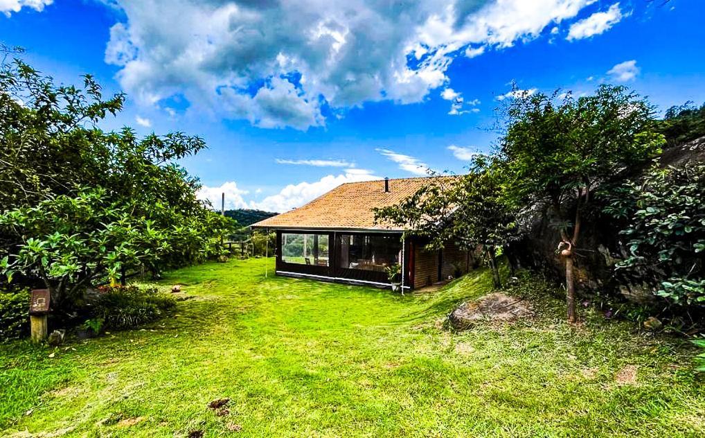 Chale Araucaria- Vale Das Pedras Mg Sapucai-Mirim Exterior photo